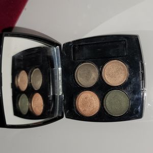 Chanel blurry green eyeshadow quad
